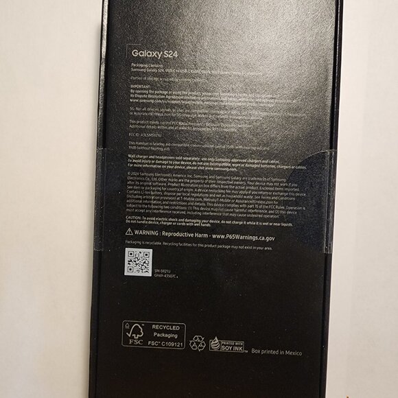 The S24 has a 6.2-inch Dynamic AMOLED 2X display - Picture 2 of 3